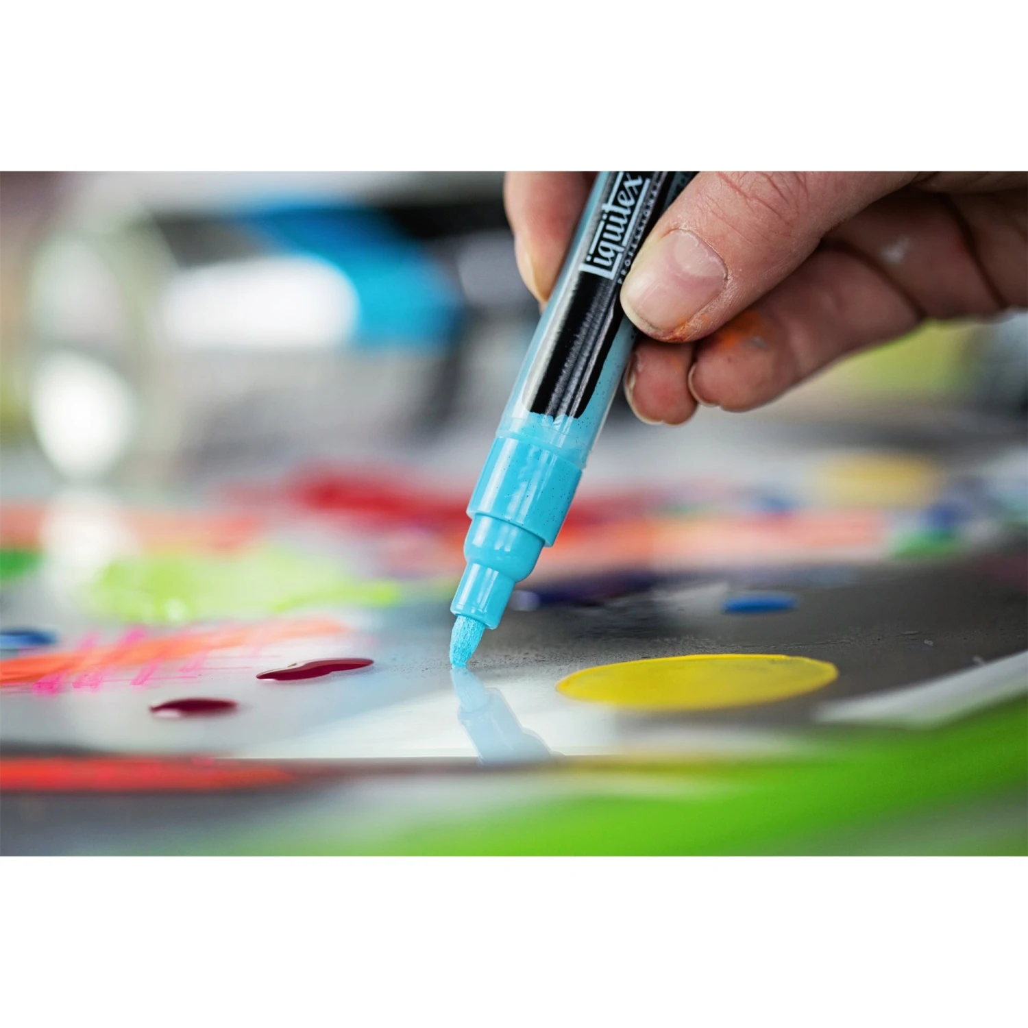 Liquitex Professional Paint Markers 2mm Fine Chisel 4 Liquitex Professional Paint Markers 2mm Fine Chisel - Image 2