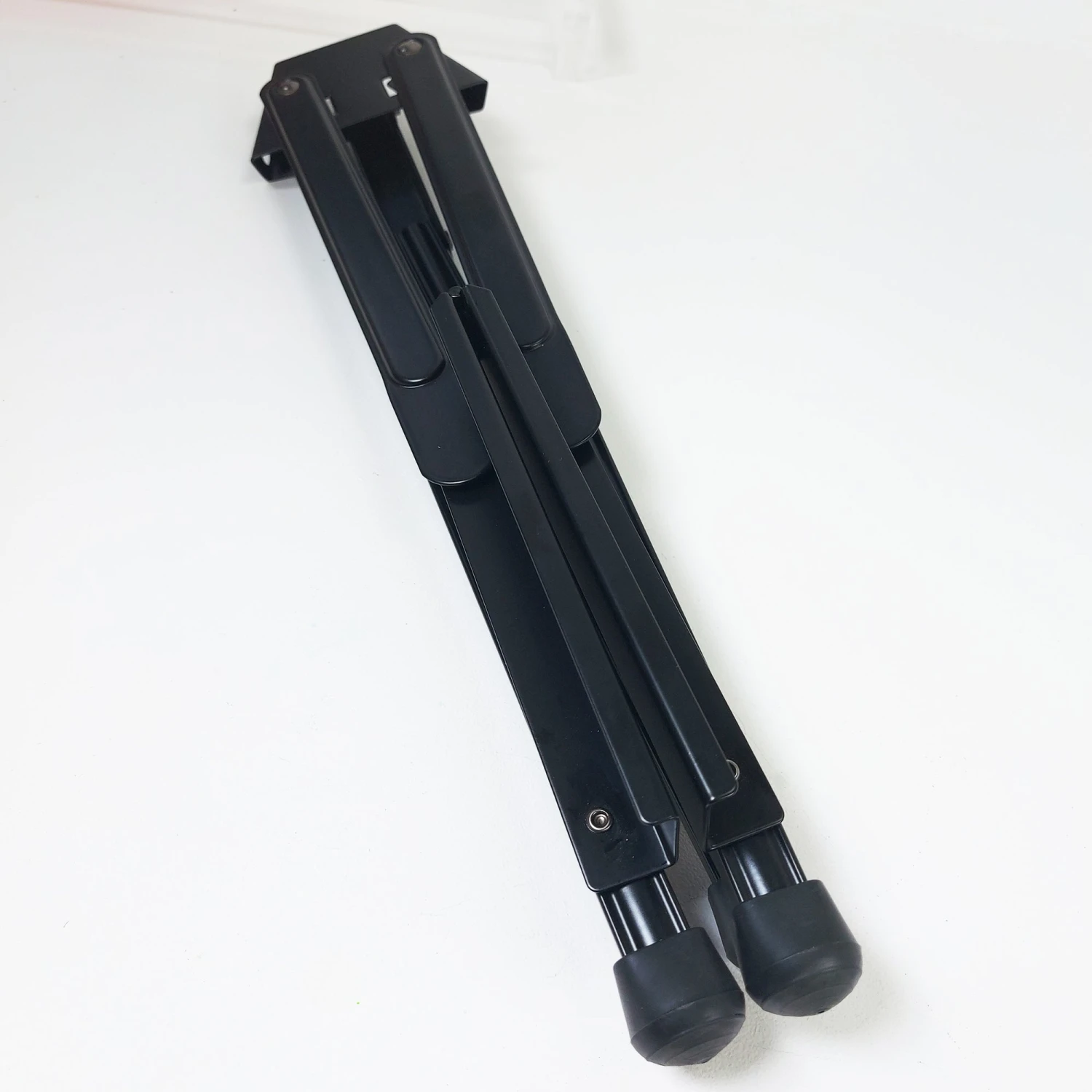 Artist's Compact Table Top Easel 7 Artist's Compact Table Top Easel - Image 5